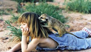 El Mowgli REAL de 'el libro de la selva' vivía en la selva de África y sus fotos son imposibles 1